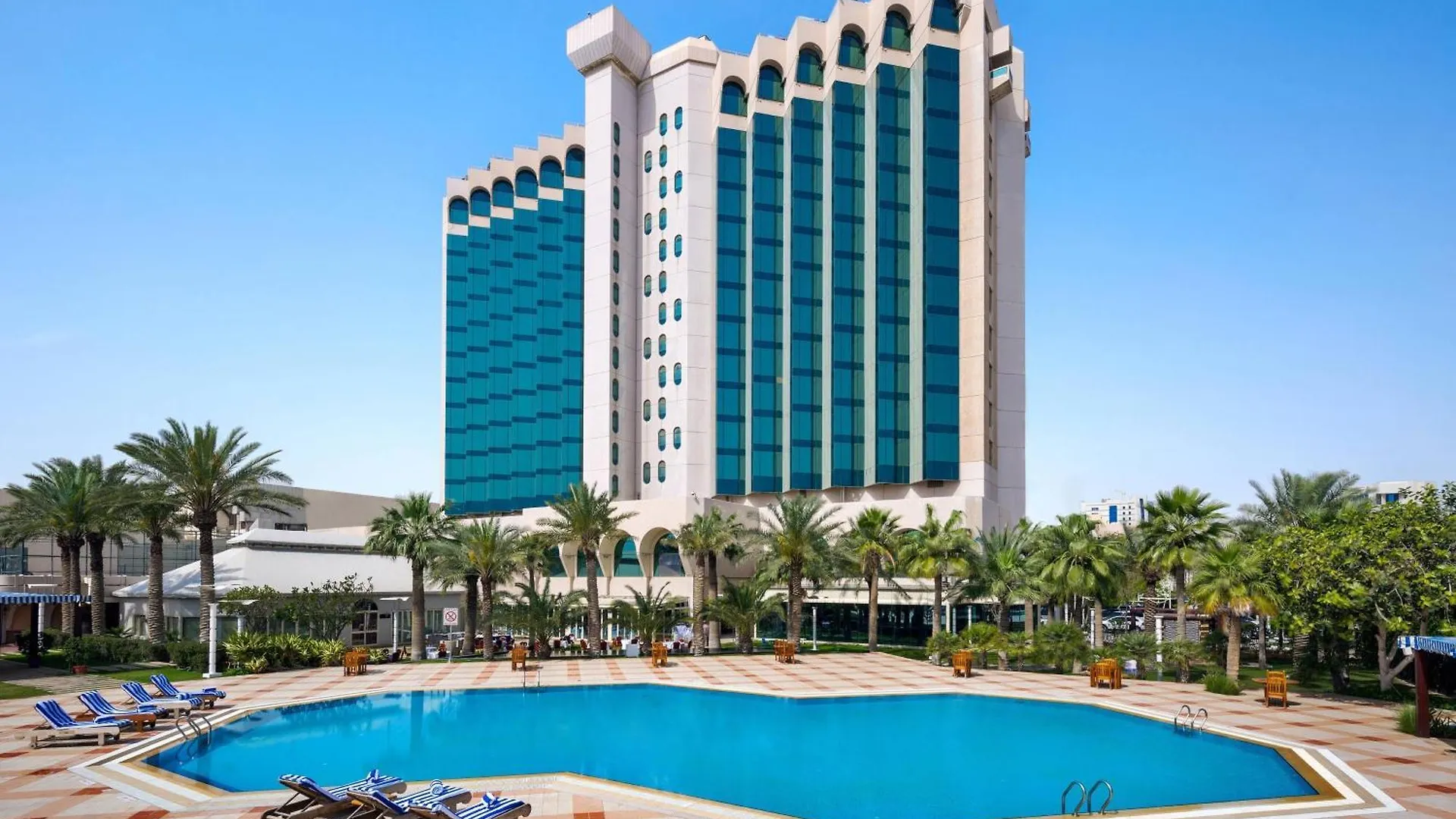Sheraton Dammam Hotel & Convention Centre 5*,  Саудовская Аравия